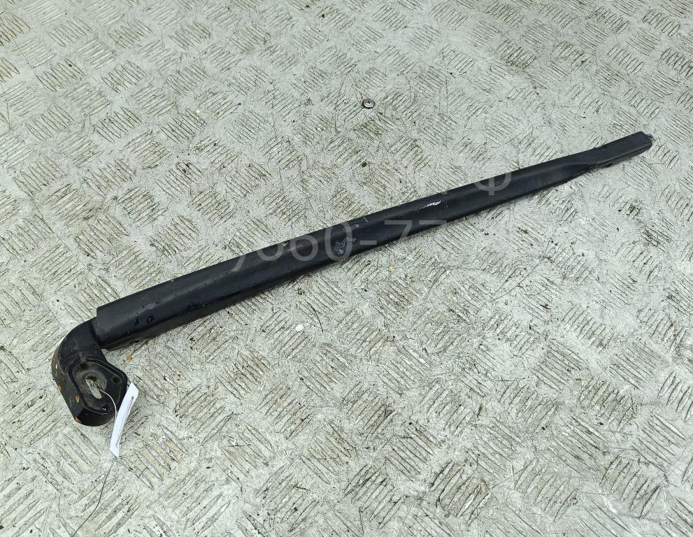 Поводок стеклоочистителя передний правый