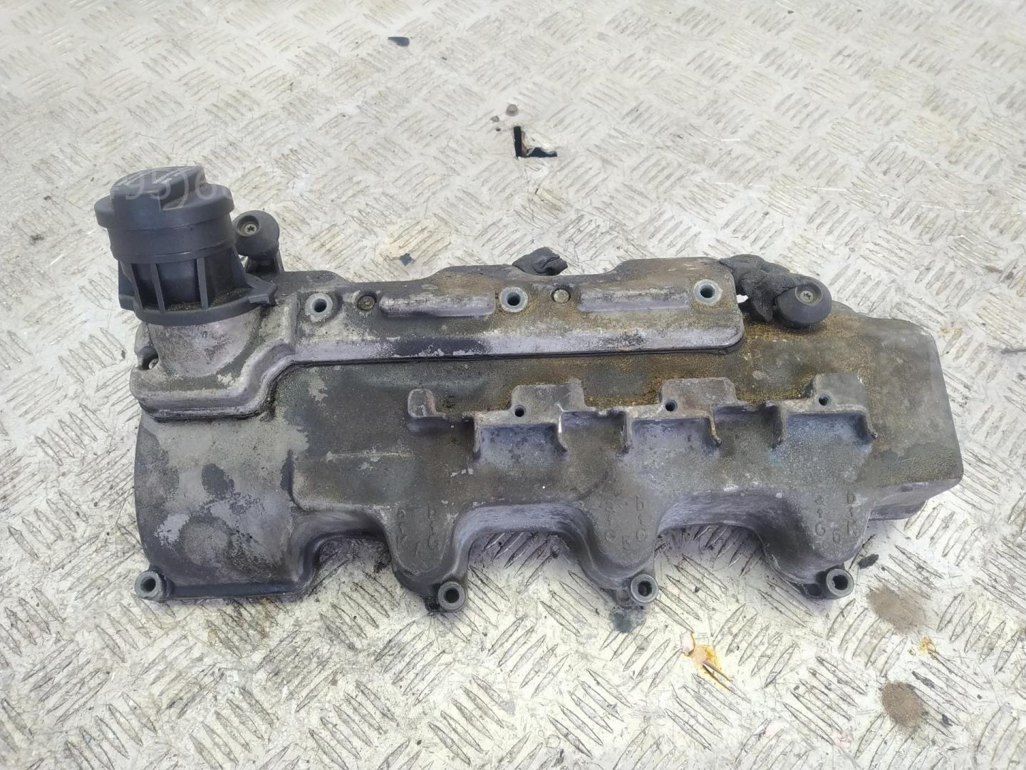 Крышка клапанная ГБЦ