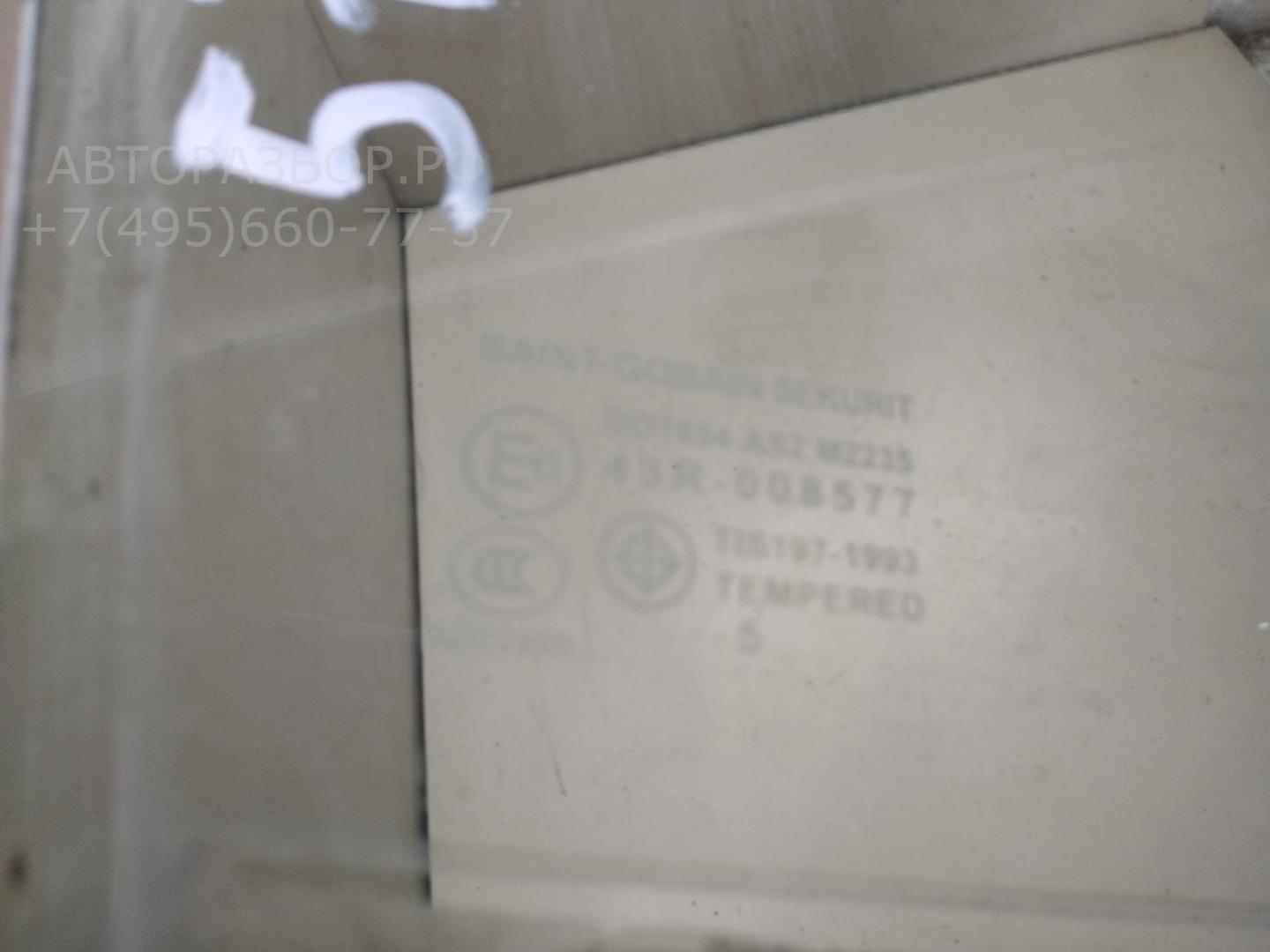 Стекло двери задней правой