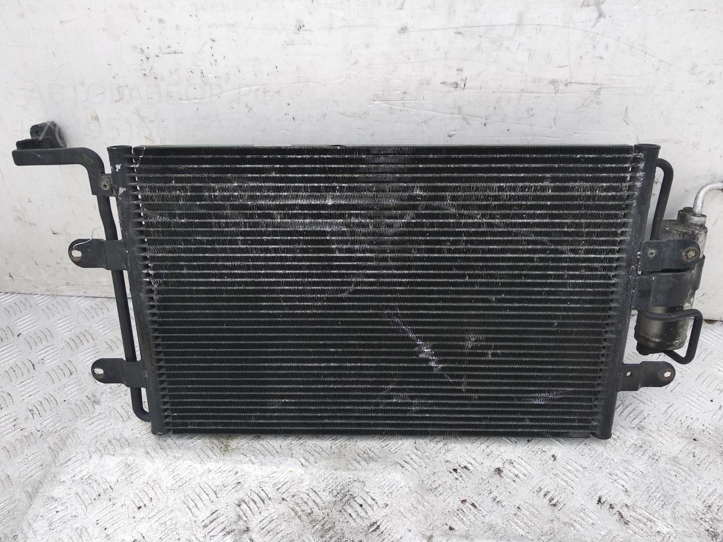 Радиатор кондиционера / конденсер