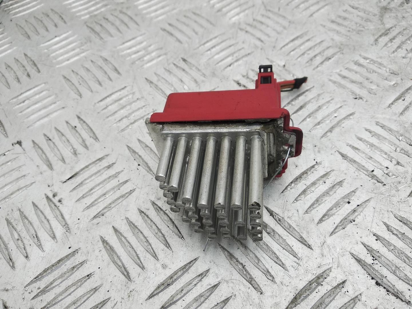 Резистор отопителя