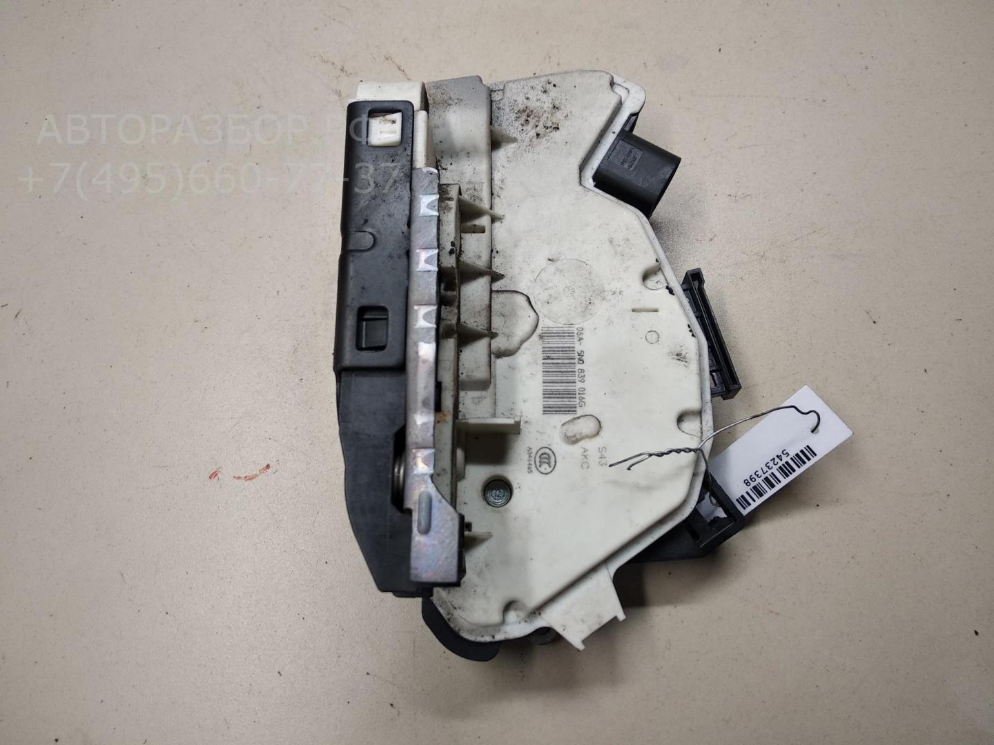 Замок двери задней правой