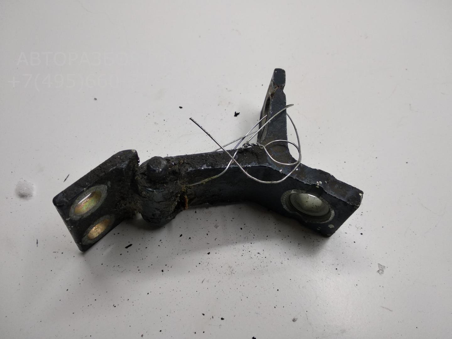 Петля двери