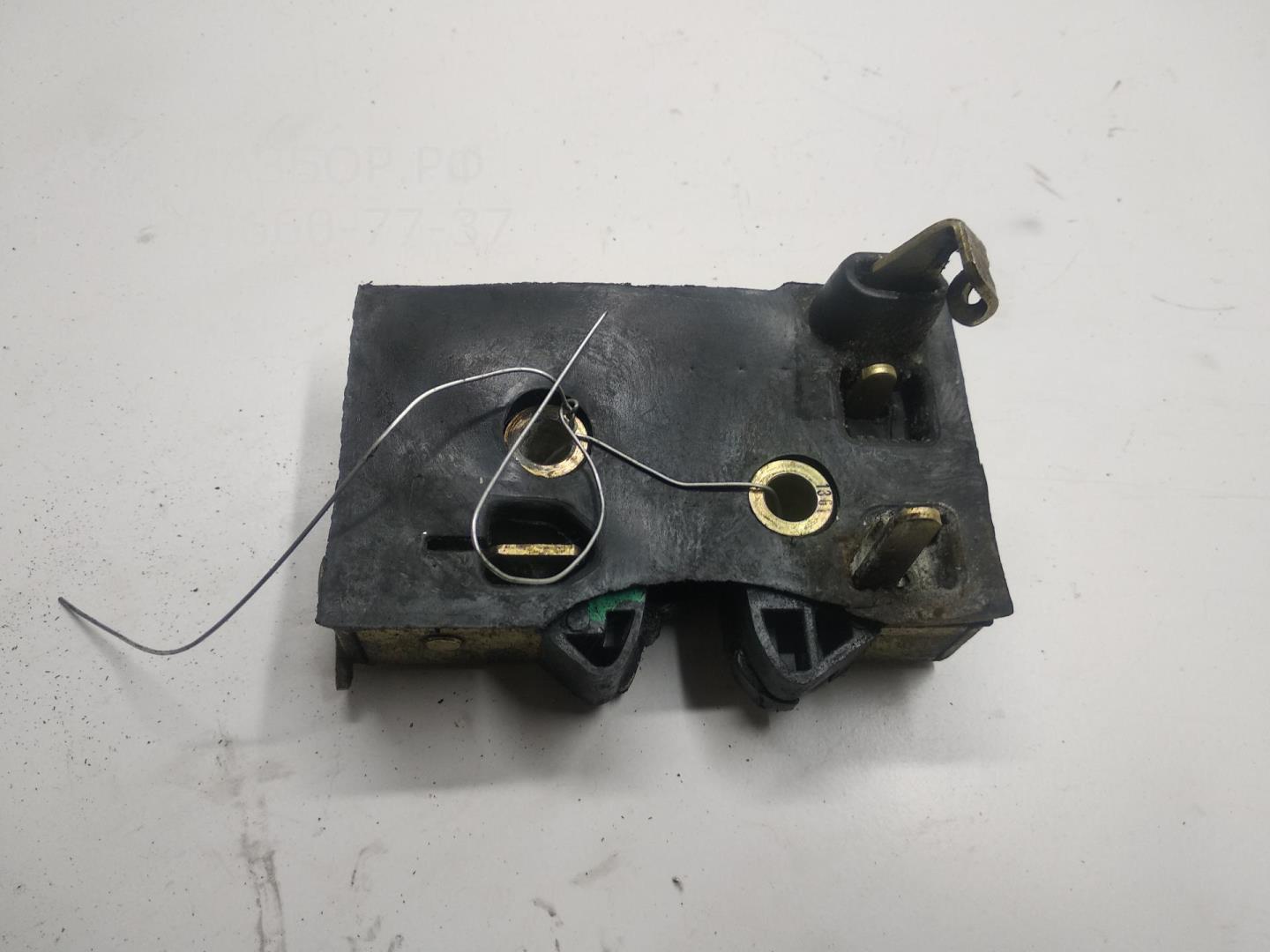 Замок двери задней правой