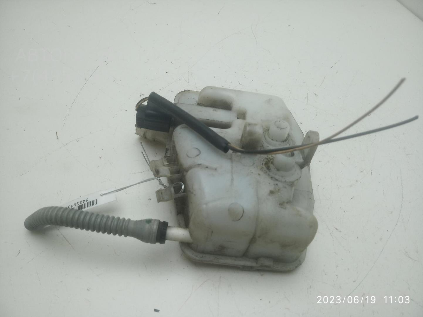 Бачок главного тормозного цилиндра