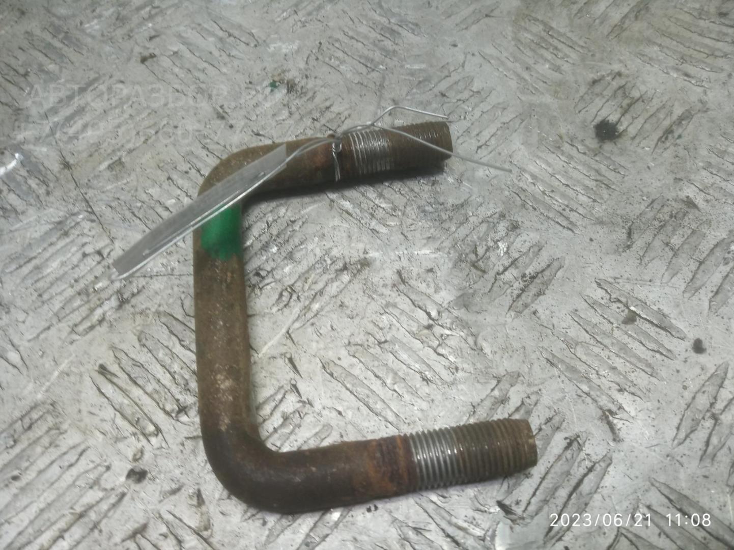 Стремянка задней рессоры