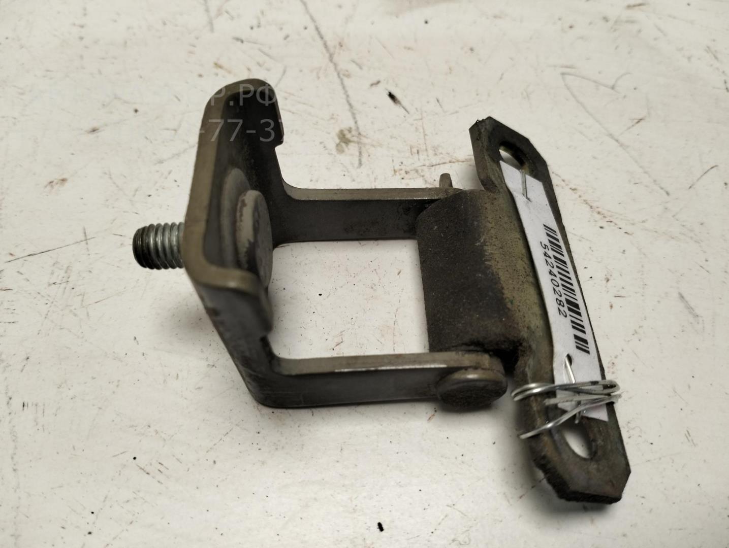 Петля крышки багажника