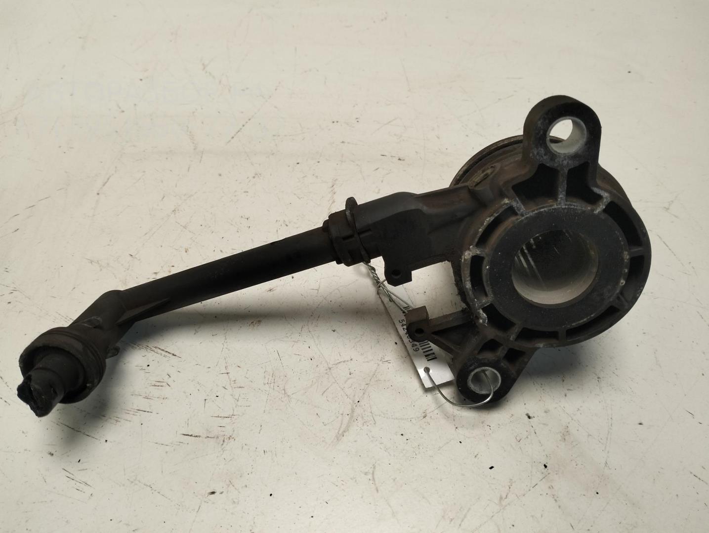 Цилиндр сцепления рабочий