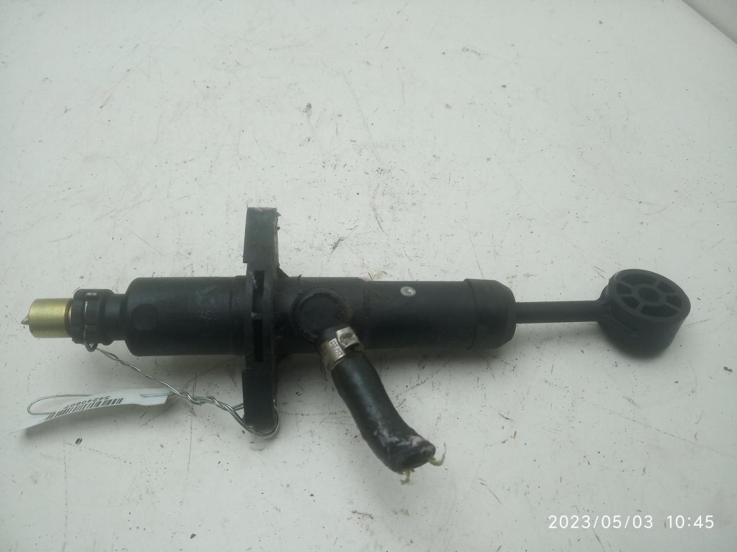 Цилиндр сцепления главный