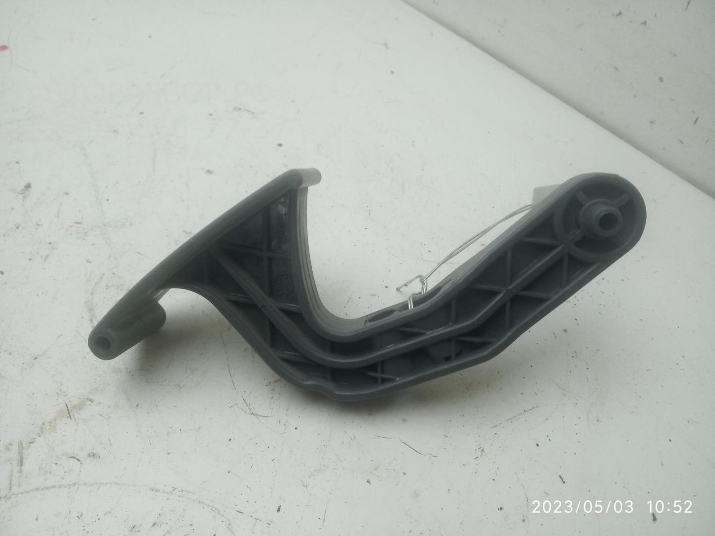 Ручка открывания капота