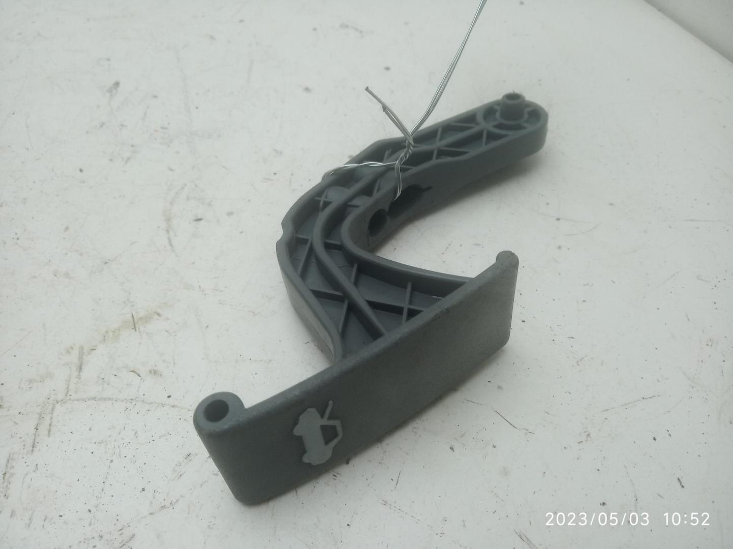 Ручка открывания капота