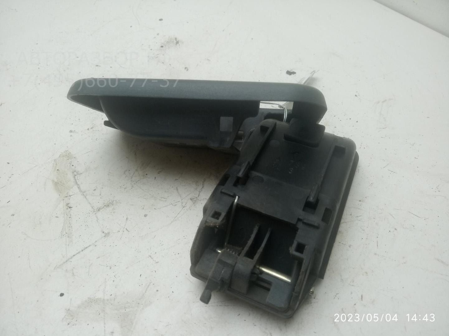 Ручка двери передней внутренняя правая