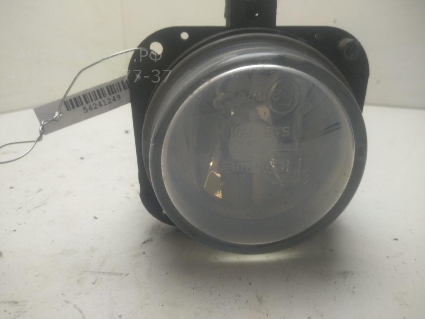 Фара противотуманная левая