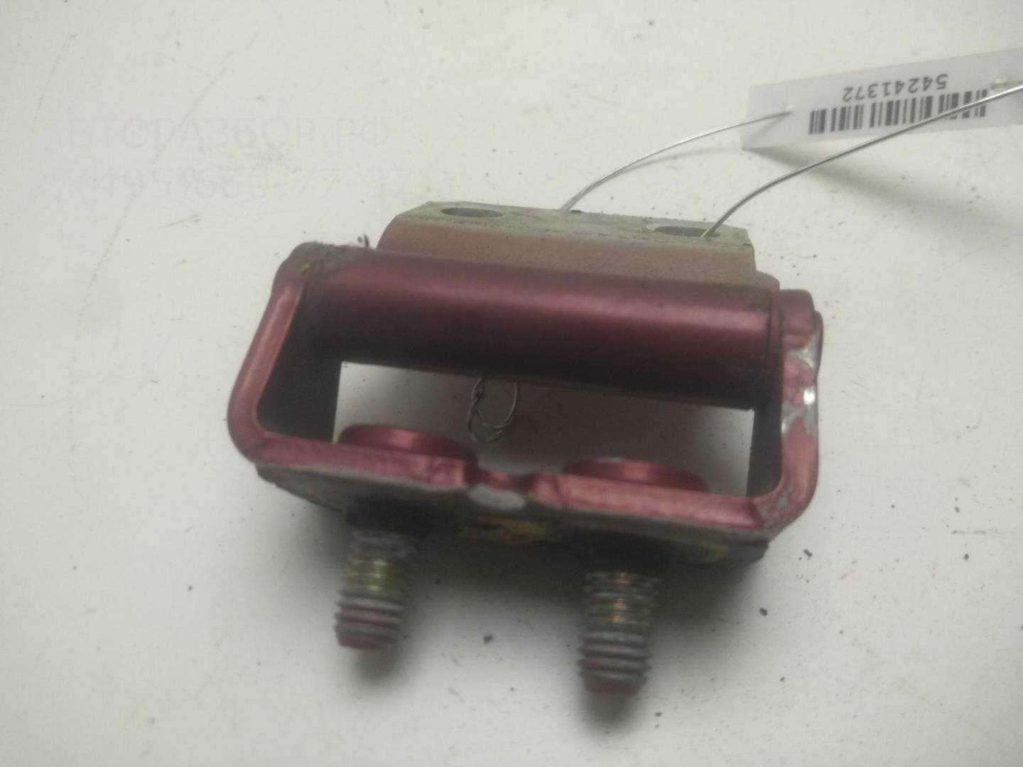 Петля крышки багажника