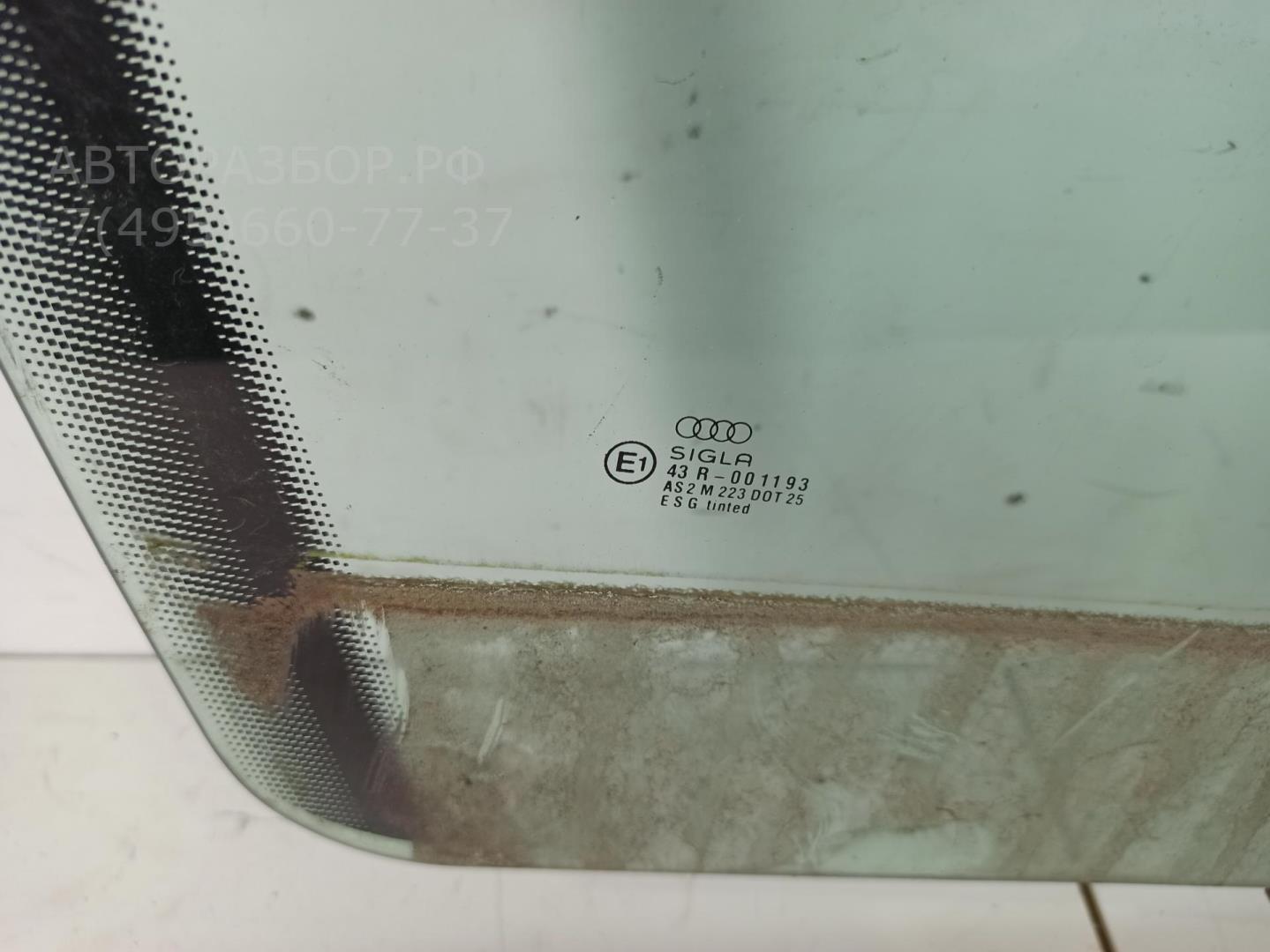 Стекло двери передней правой