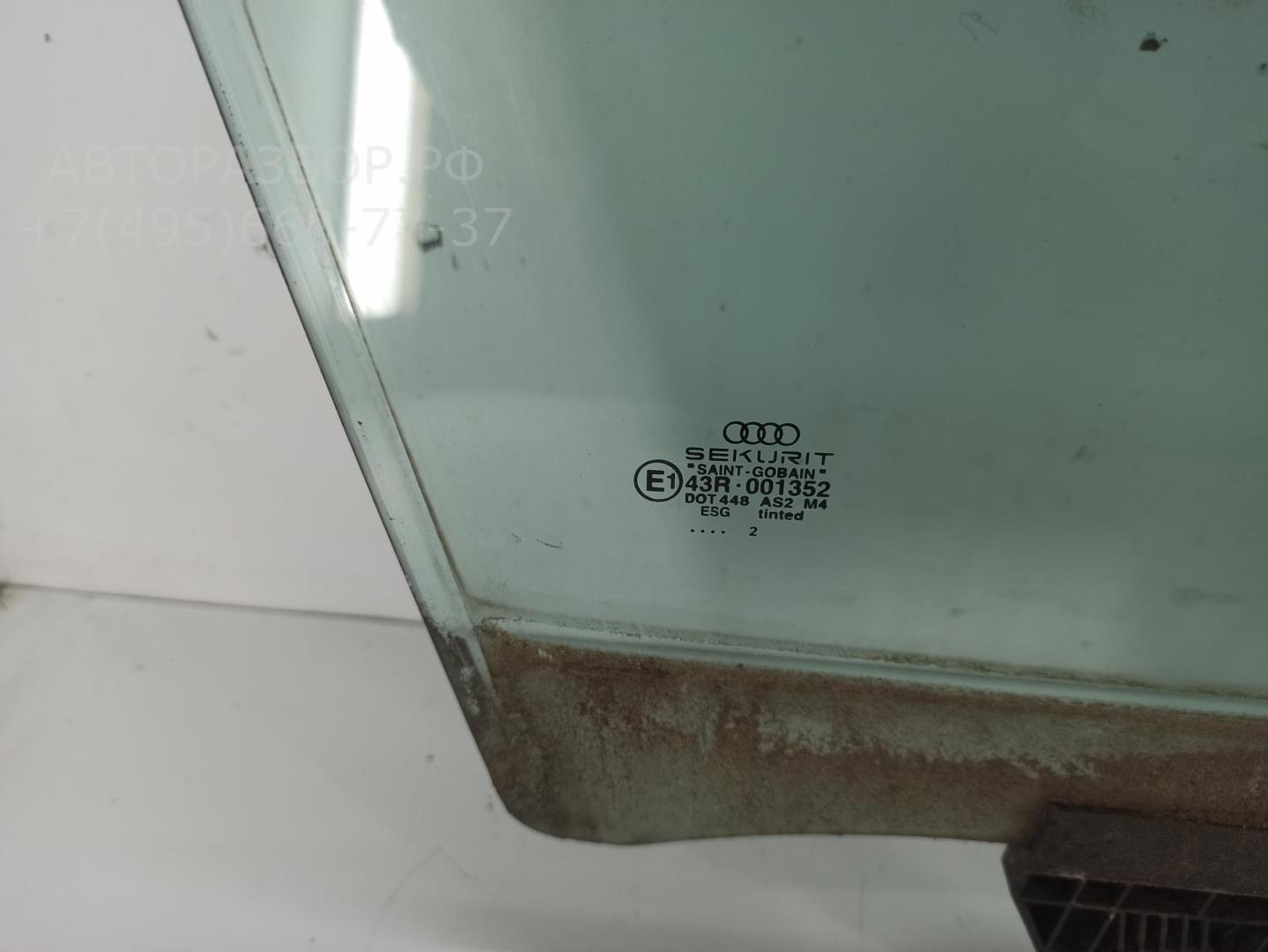 Стекло двери передней правой