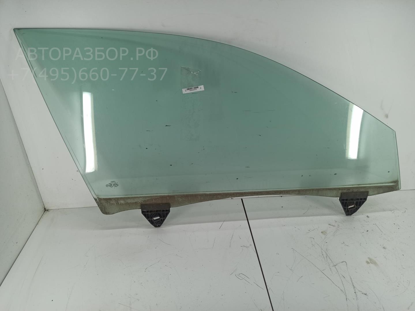 Стекло двери передней правой