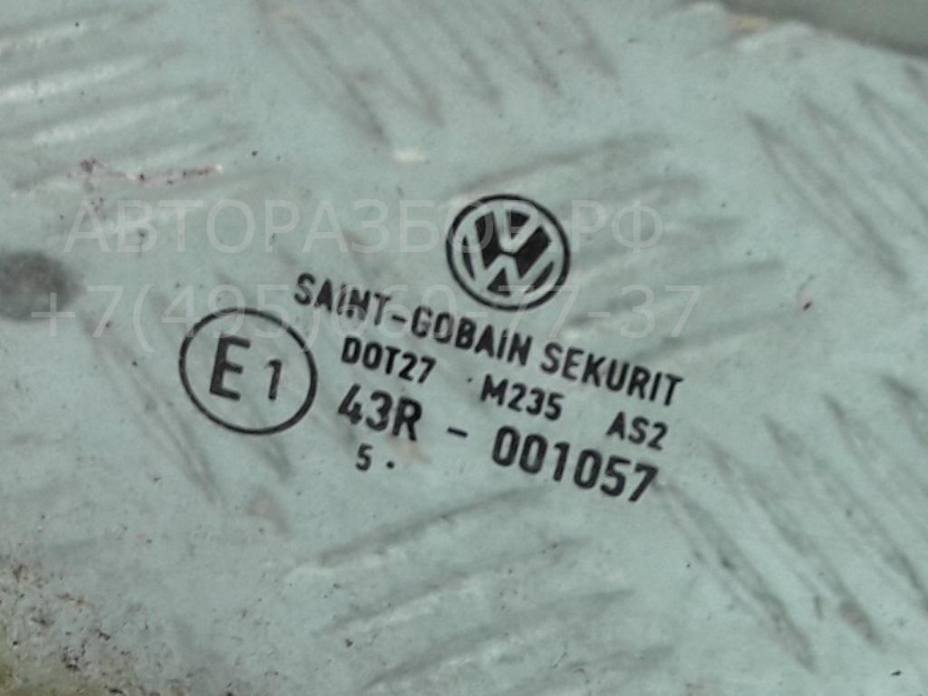 Стекло двери передней правой