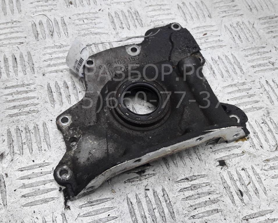 Крышка двигателя передняя