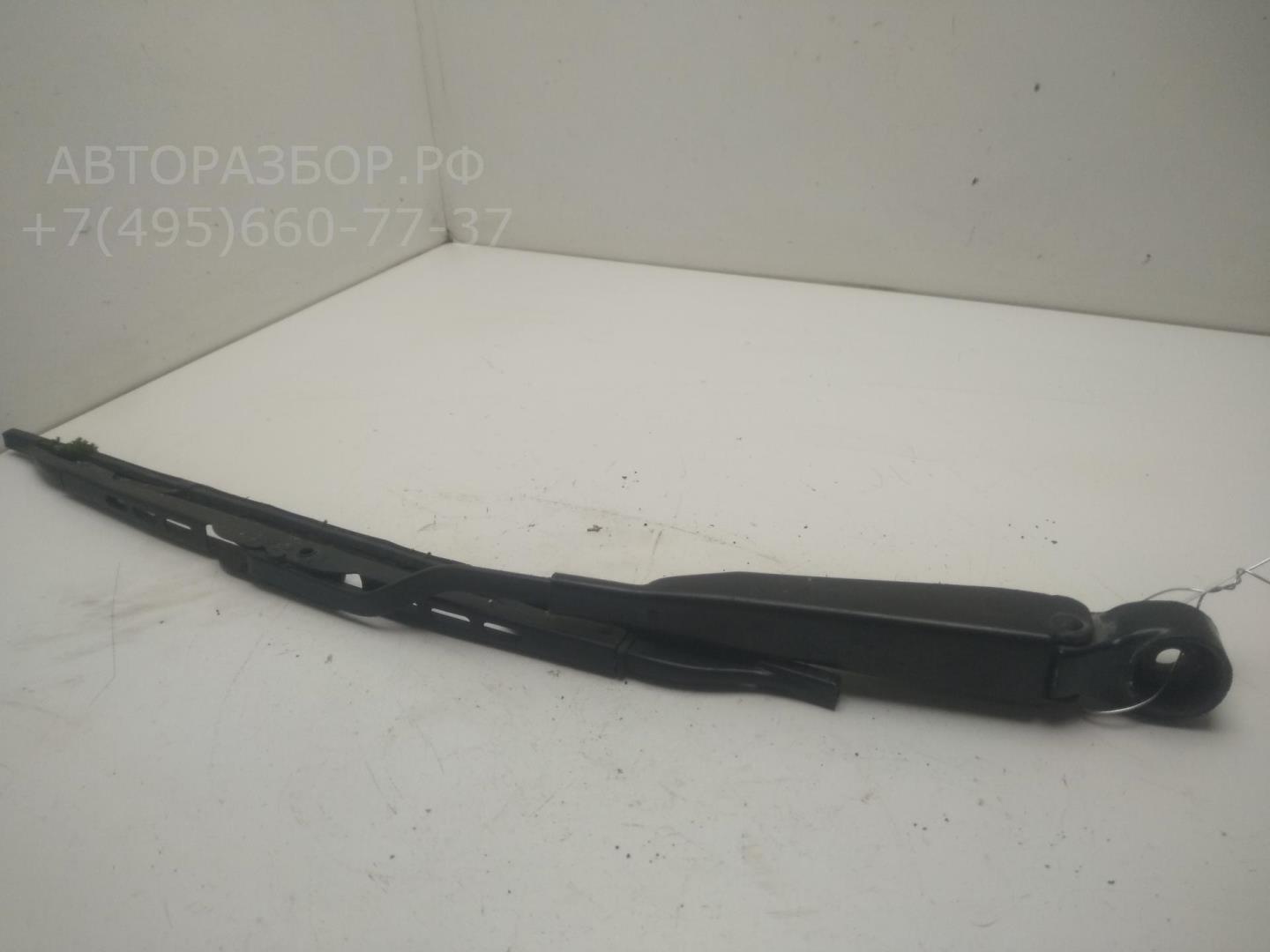 Поводок стеклоочистителя заднего