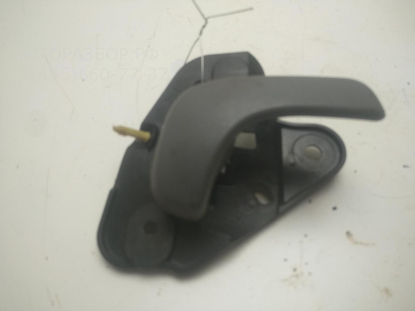 Ручка двери передней внутренняя правая