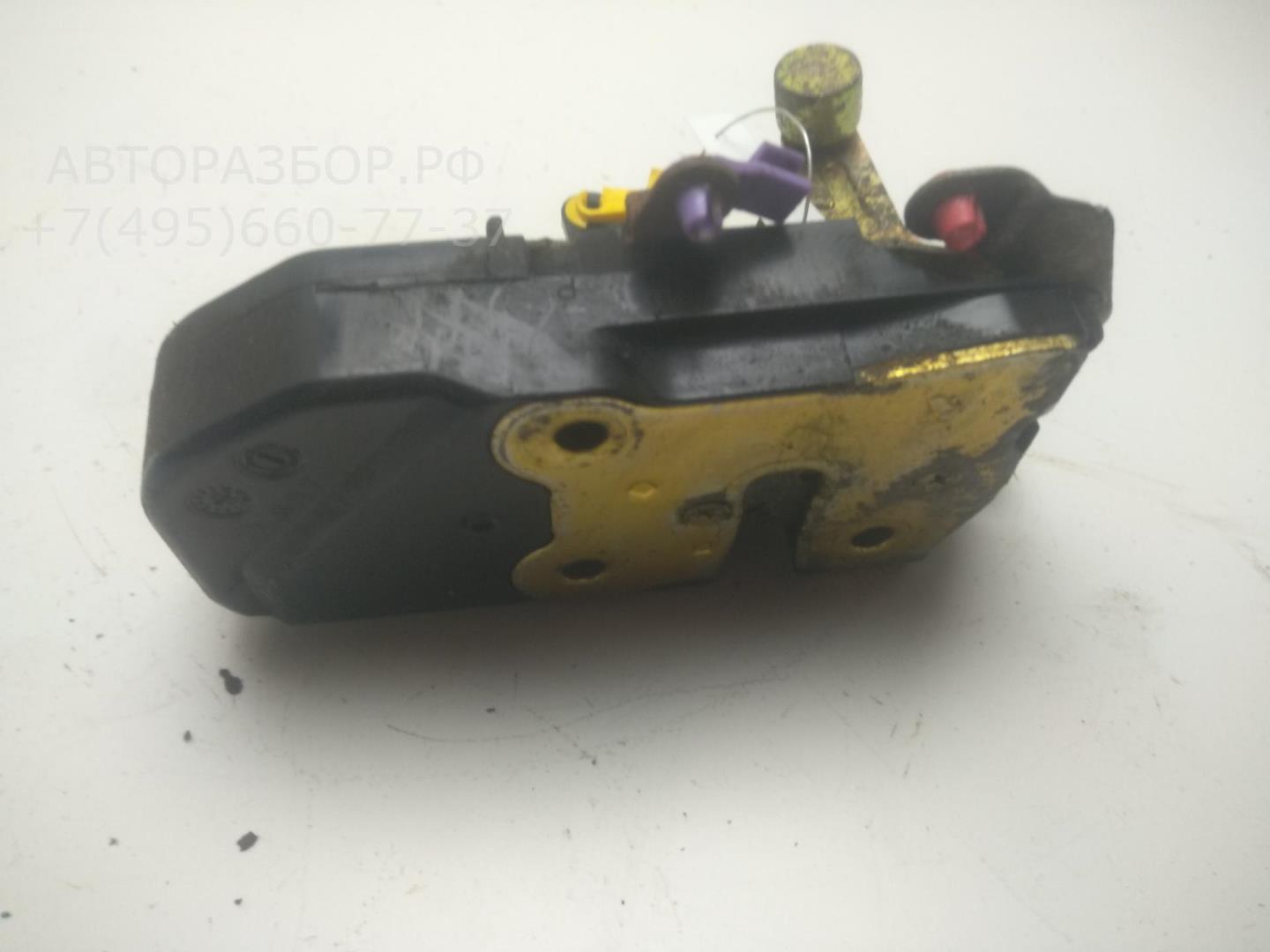 Замок двери передней правой