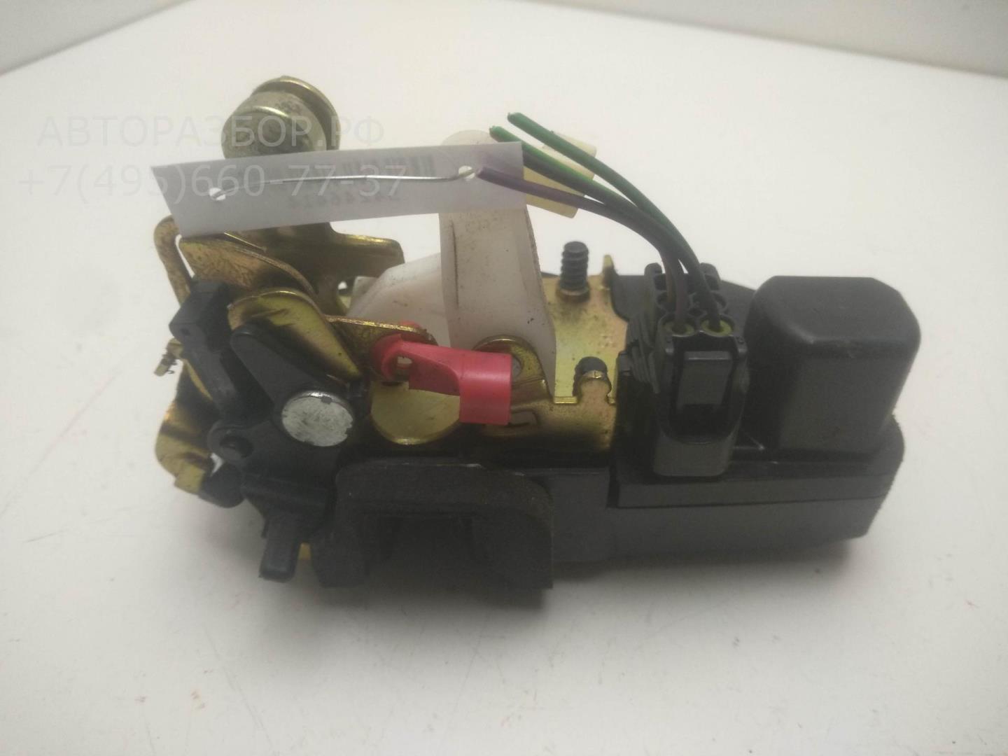 Замок двери задней правой