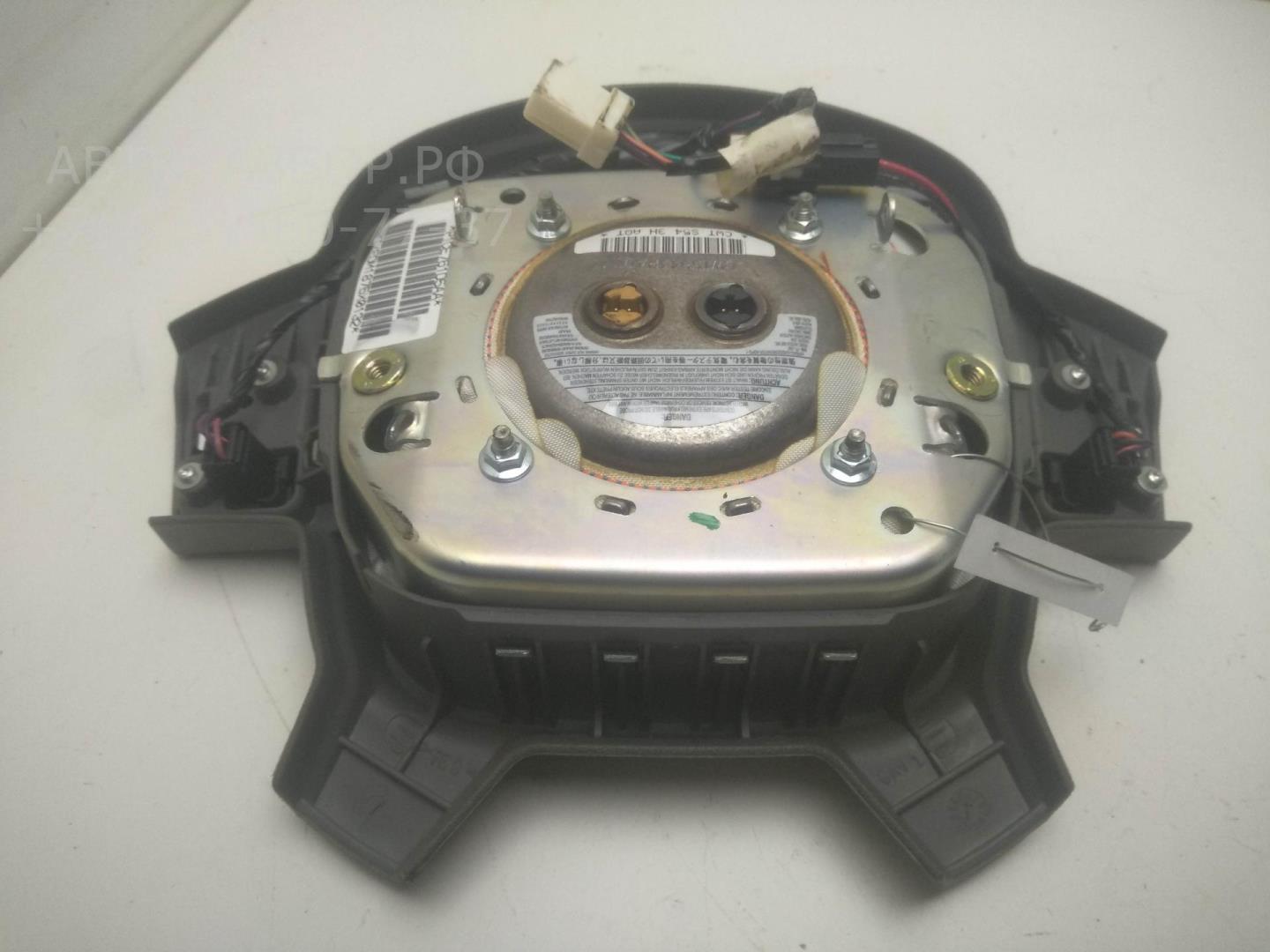 Подушка безопасности в рулевое колесо