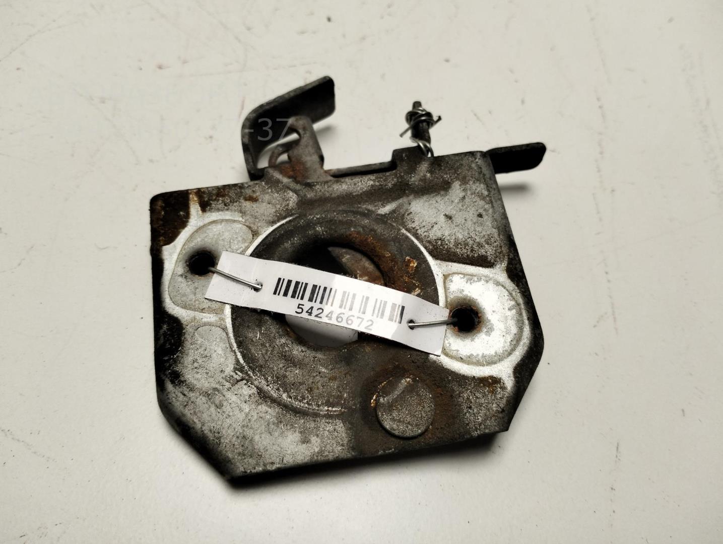 Замок капота