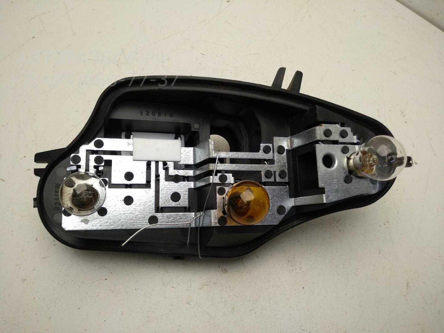 Плата заднего фонаря левого