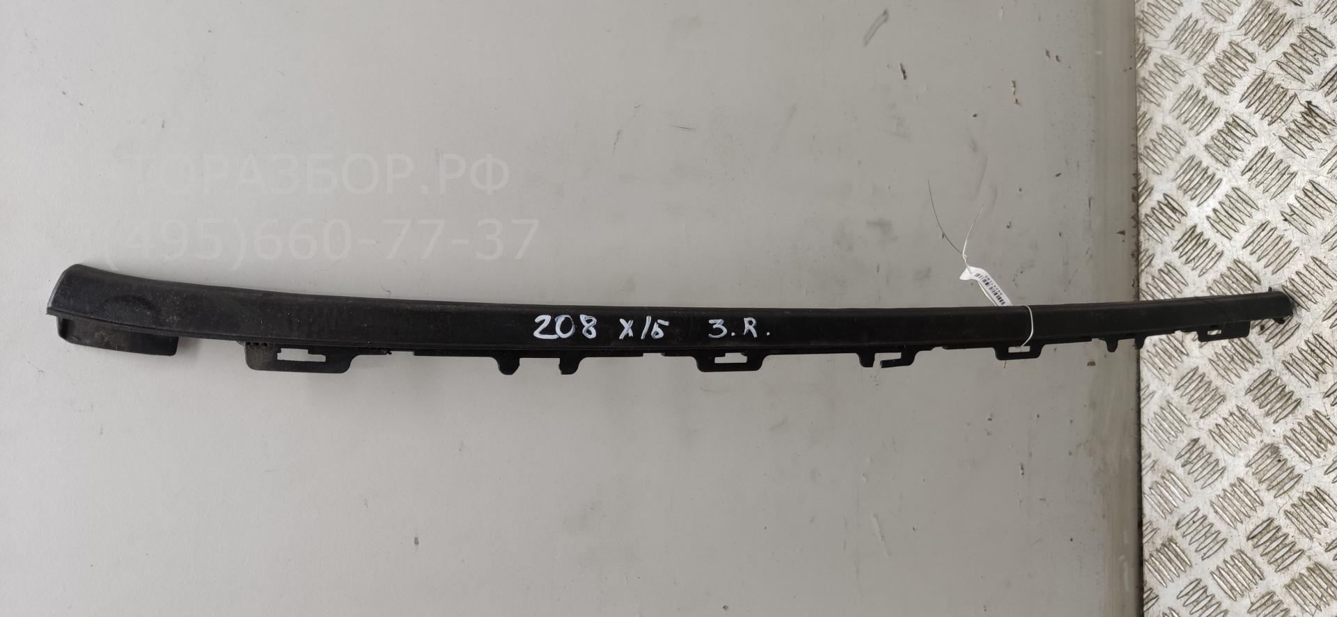 Накладка стекла заднего правого