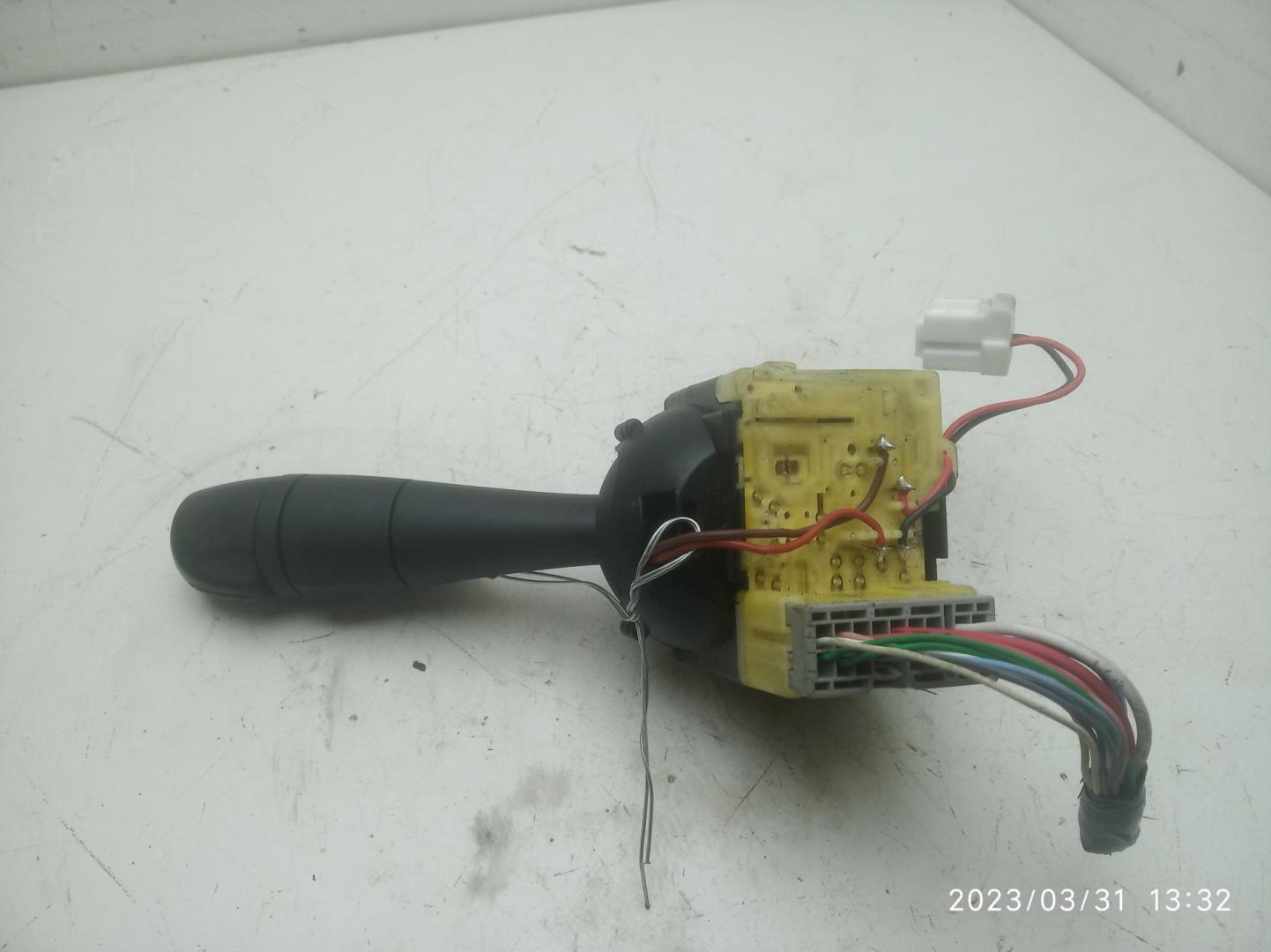 Переключатель поворотов подрулевой