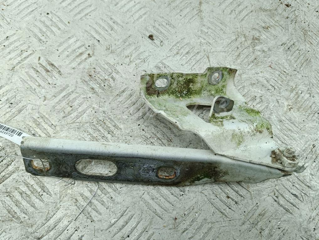 Петля капота правая