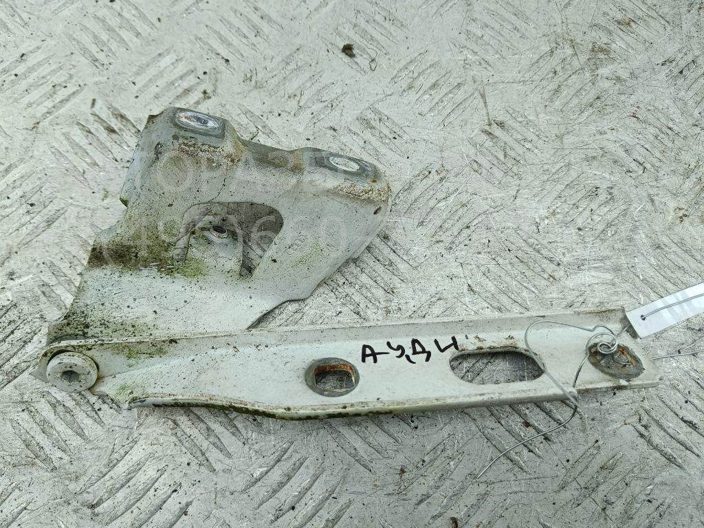 Петля капота правая