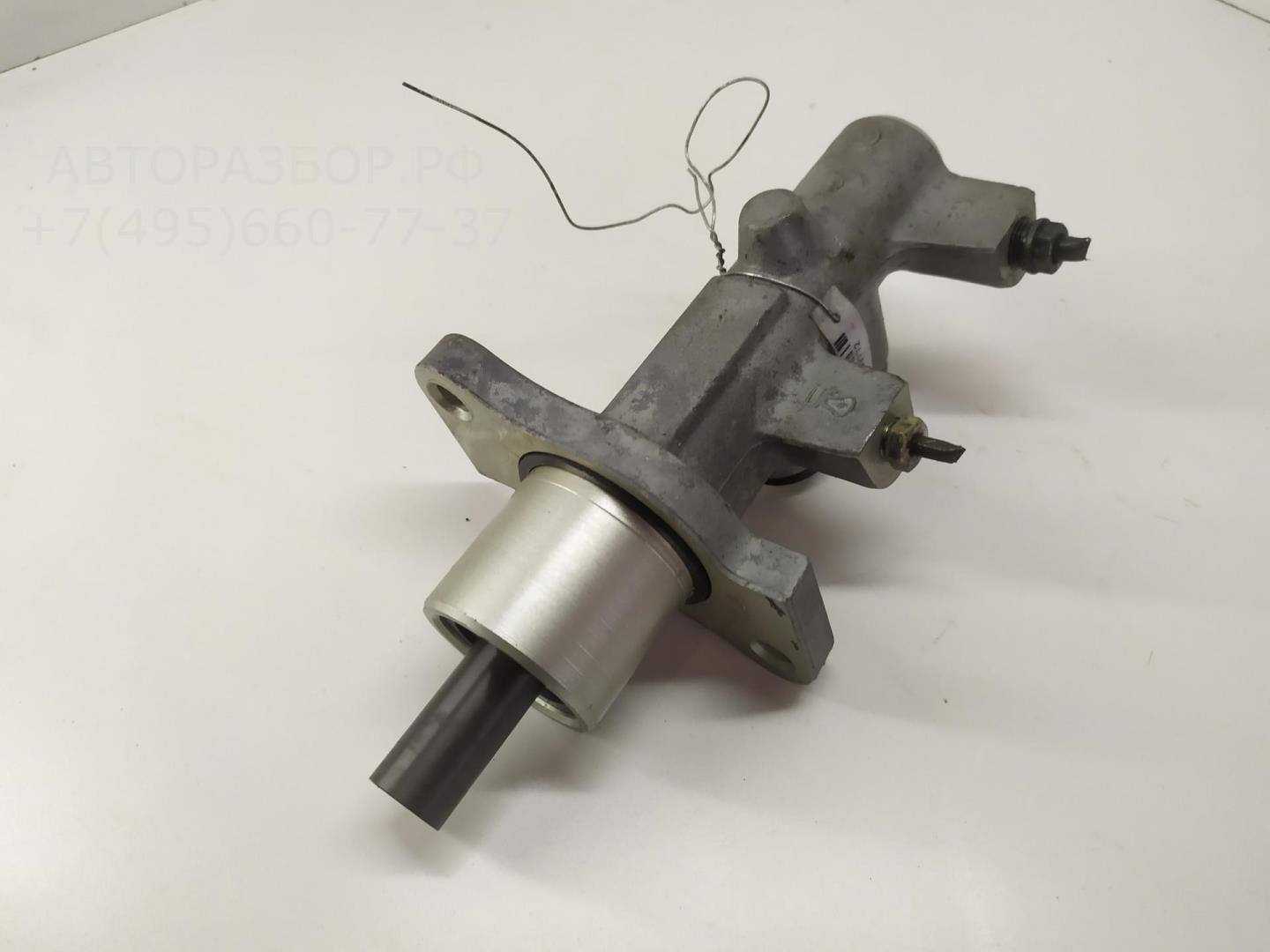 Цилиндр тормозной главный