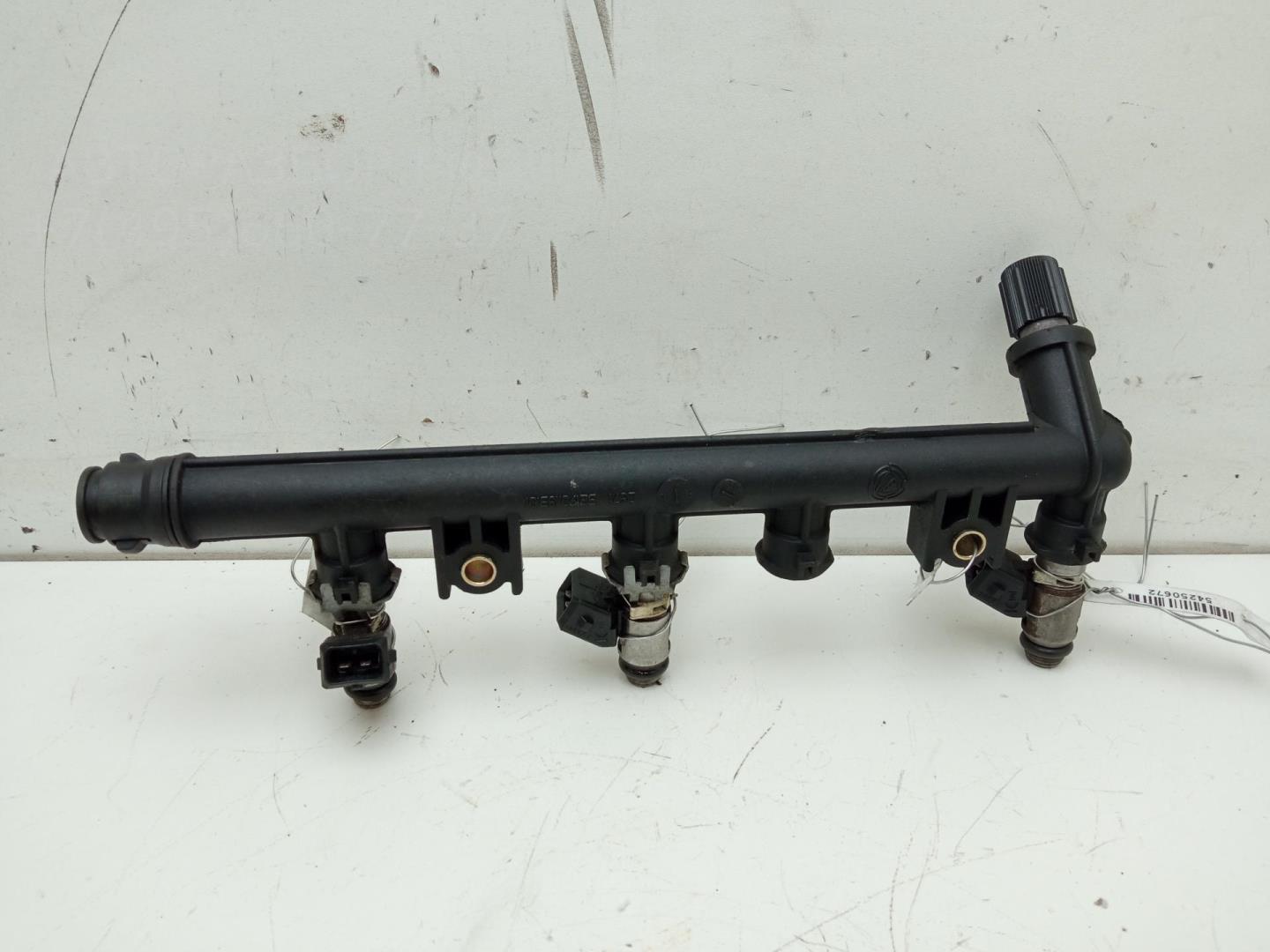 Рейка топливная (рампа)