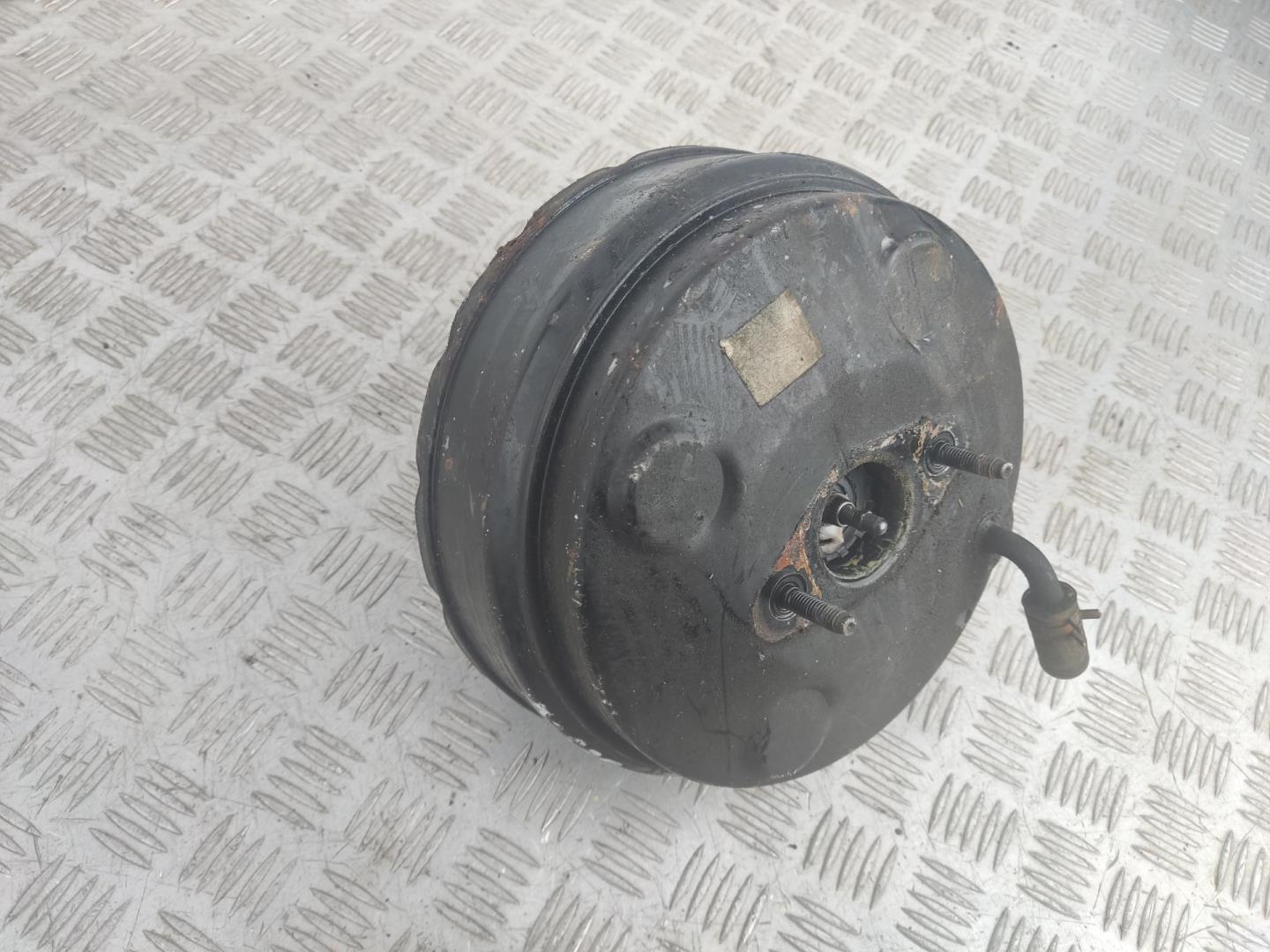 Усилитель тормозов вакуумный