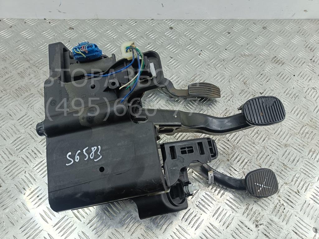 Блок педалей