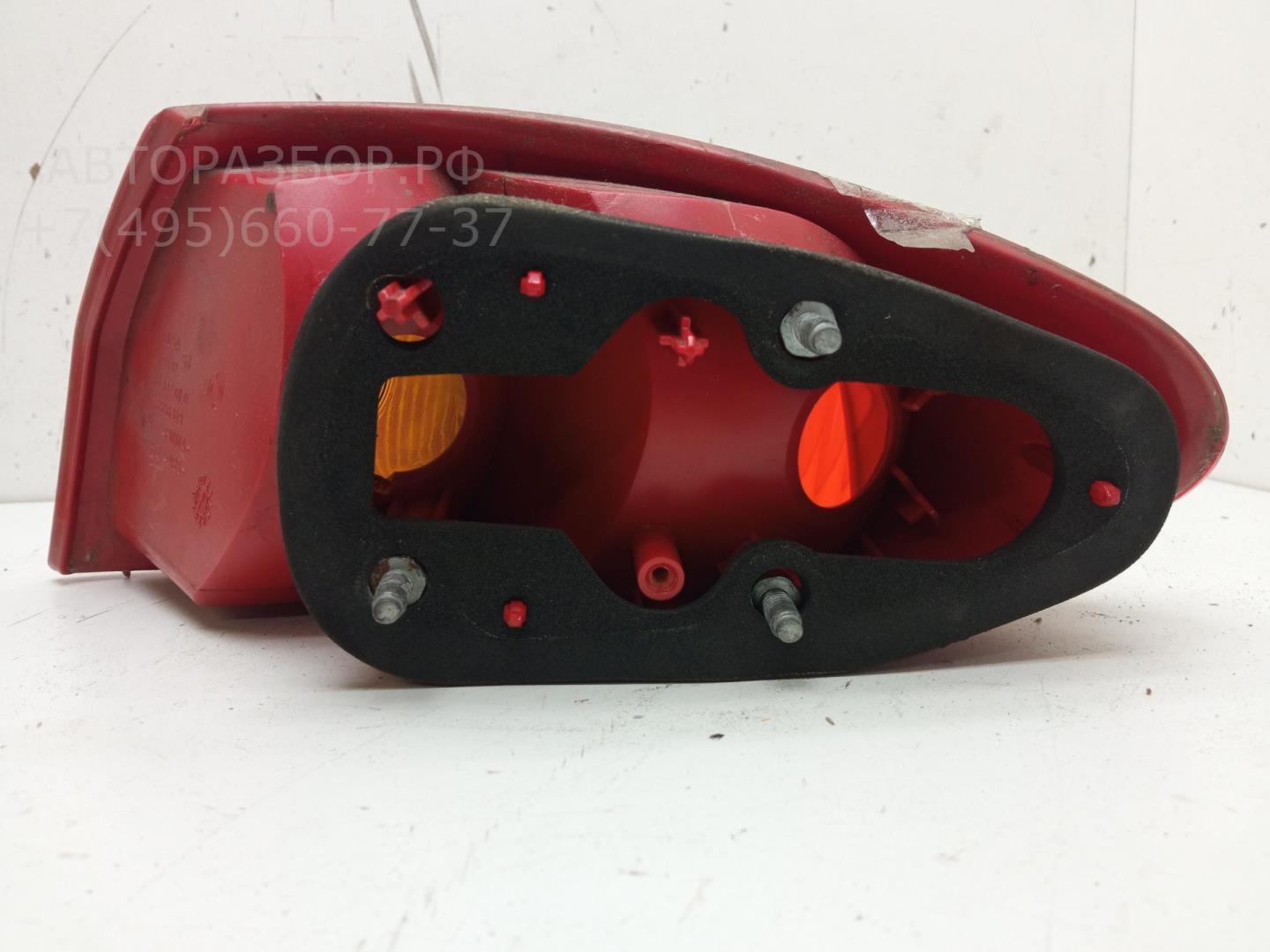 Фонарь задний левый