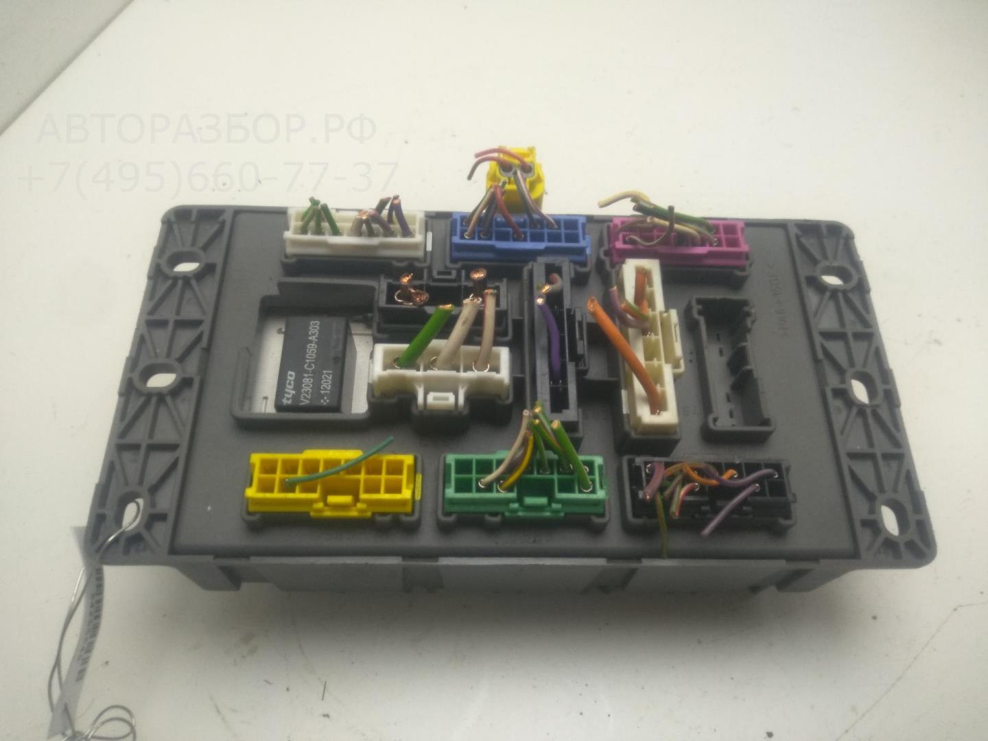 Блок предохранителей