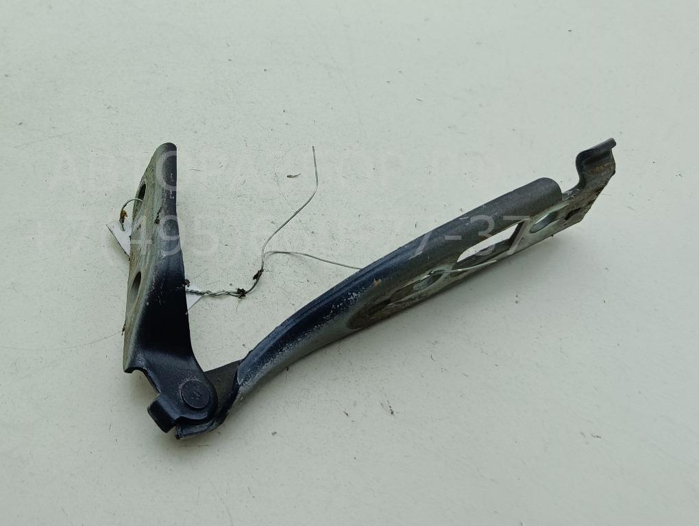 Петля капота правая