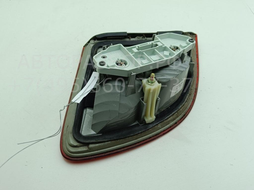 Фонарь задний внутренний правый