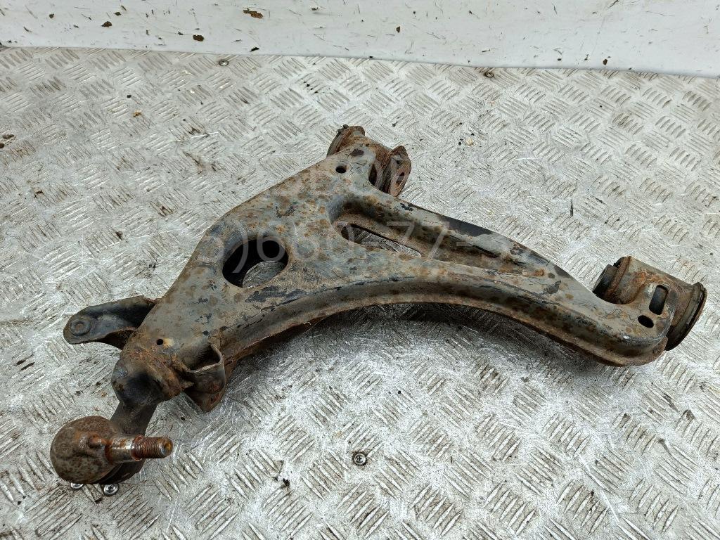 Рычаг передний правый