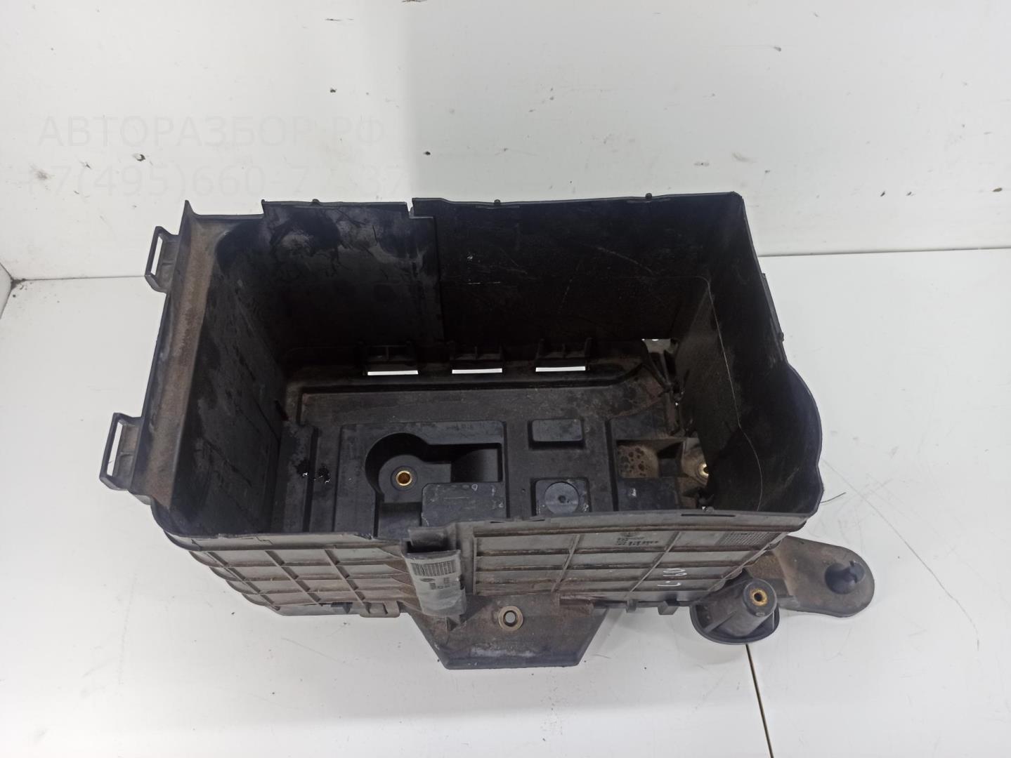 Крепление АКБ (корпус/подставка) для A3 [8P1] 2003- 2013