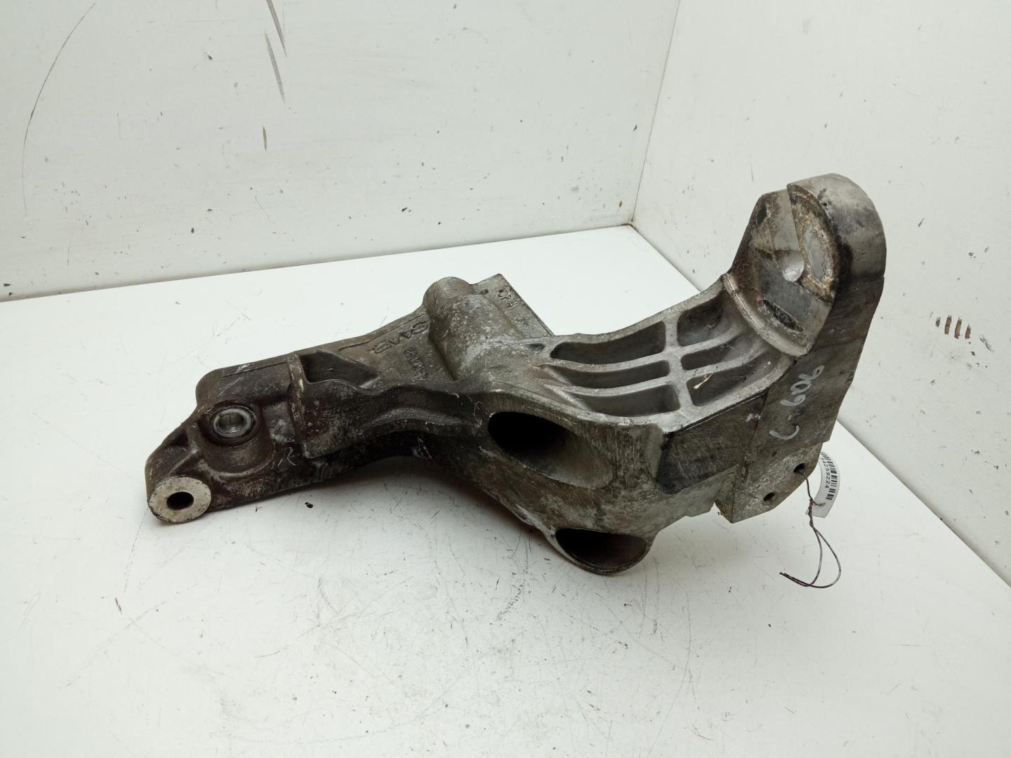 Кронштейн (сопут. товар)