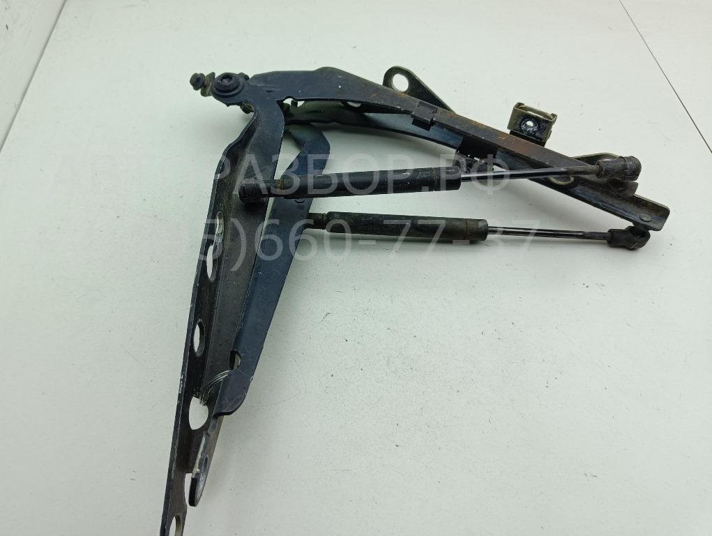 Петля капота левая