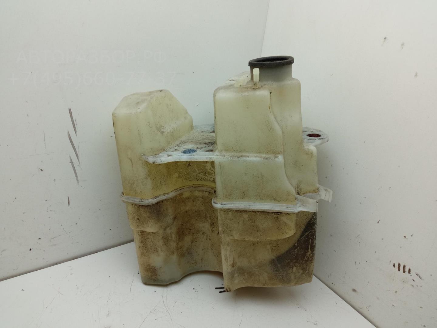 Бачок омывателя лобового стекла