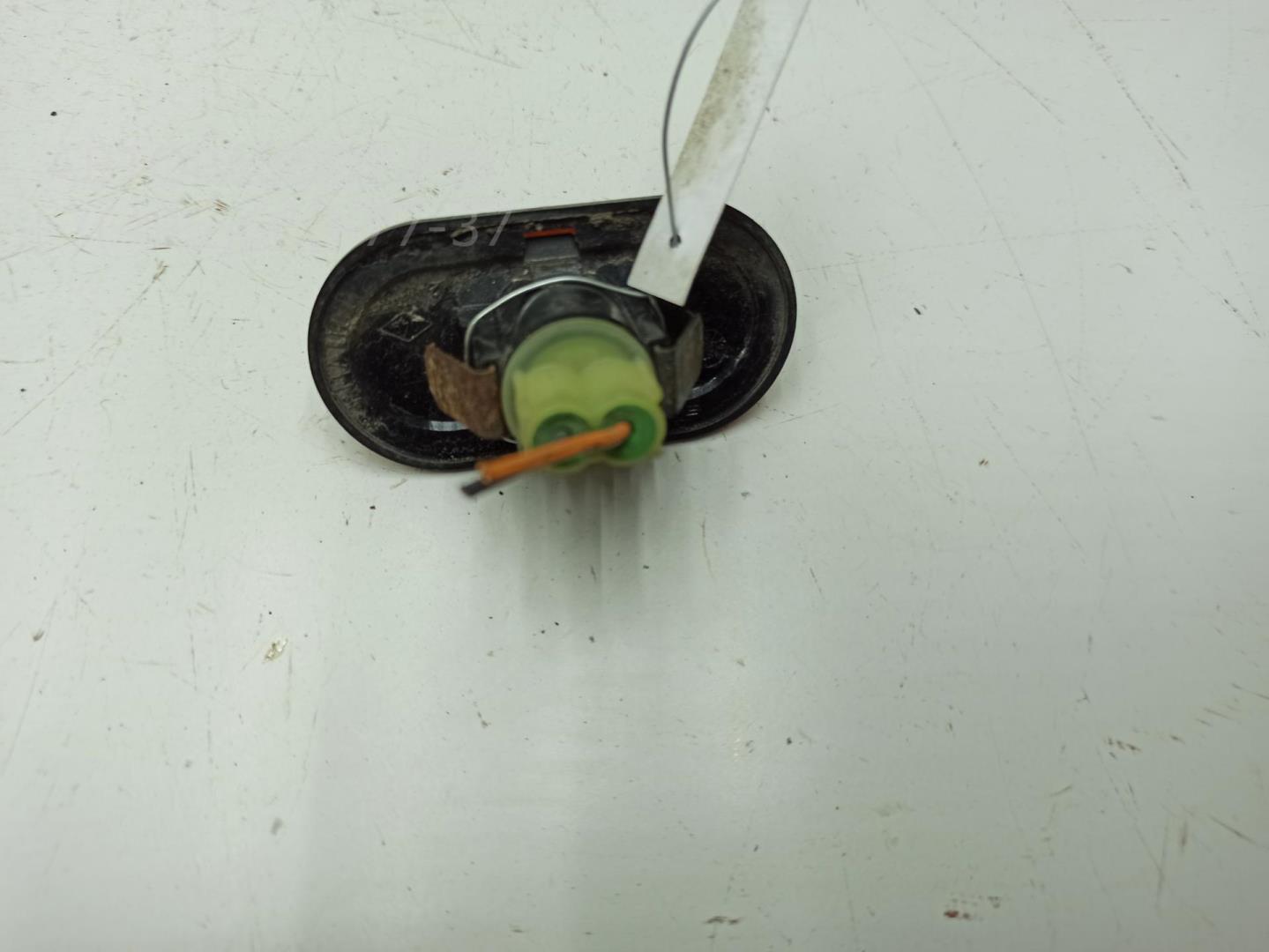 Указатель поворота левый