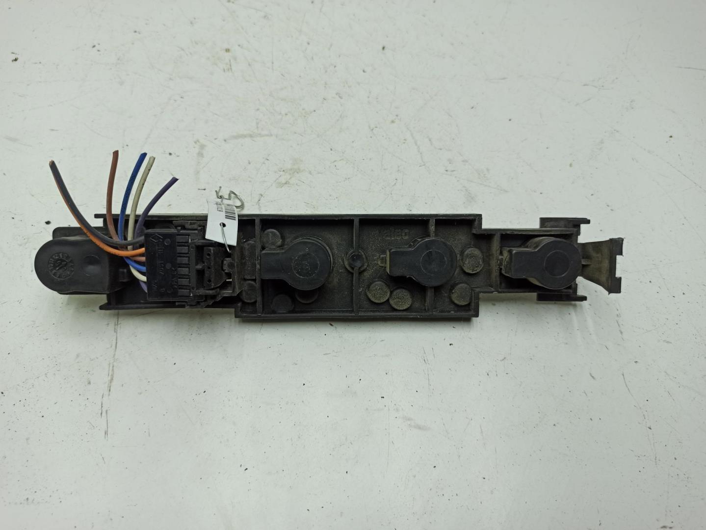 Плата заднего фонаря левого