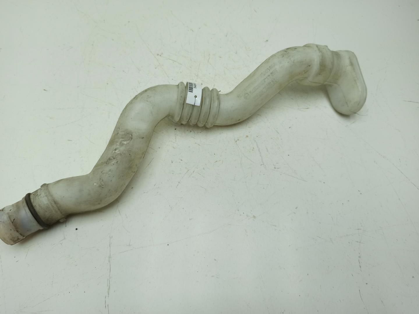 Горловина бачка омывателя